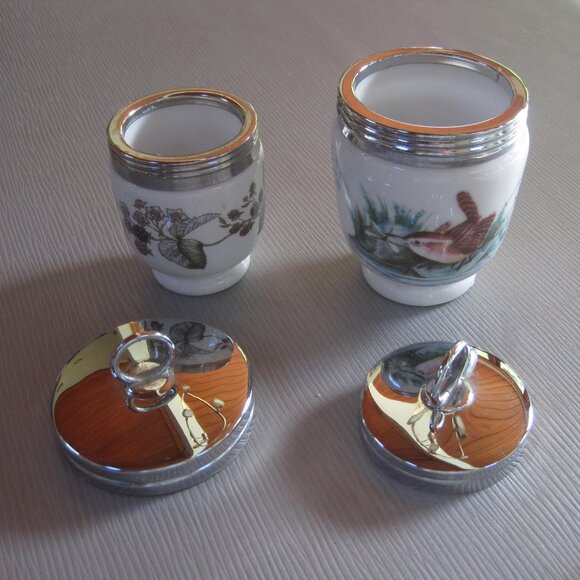 Set of 2 Royal Worcester Egg Coddlers - Woodland Birds Wren & Finch SM Berries - Picture 3 of 5